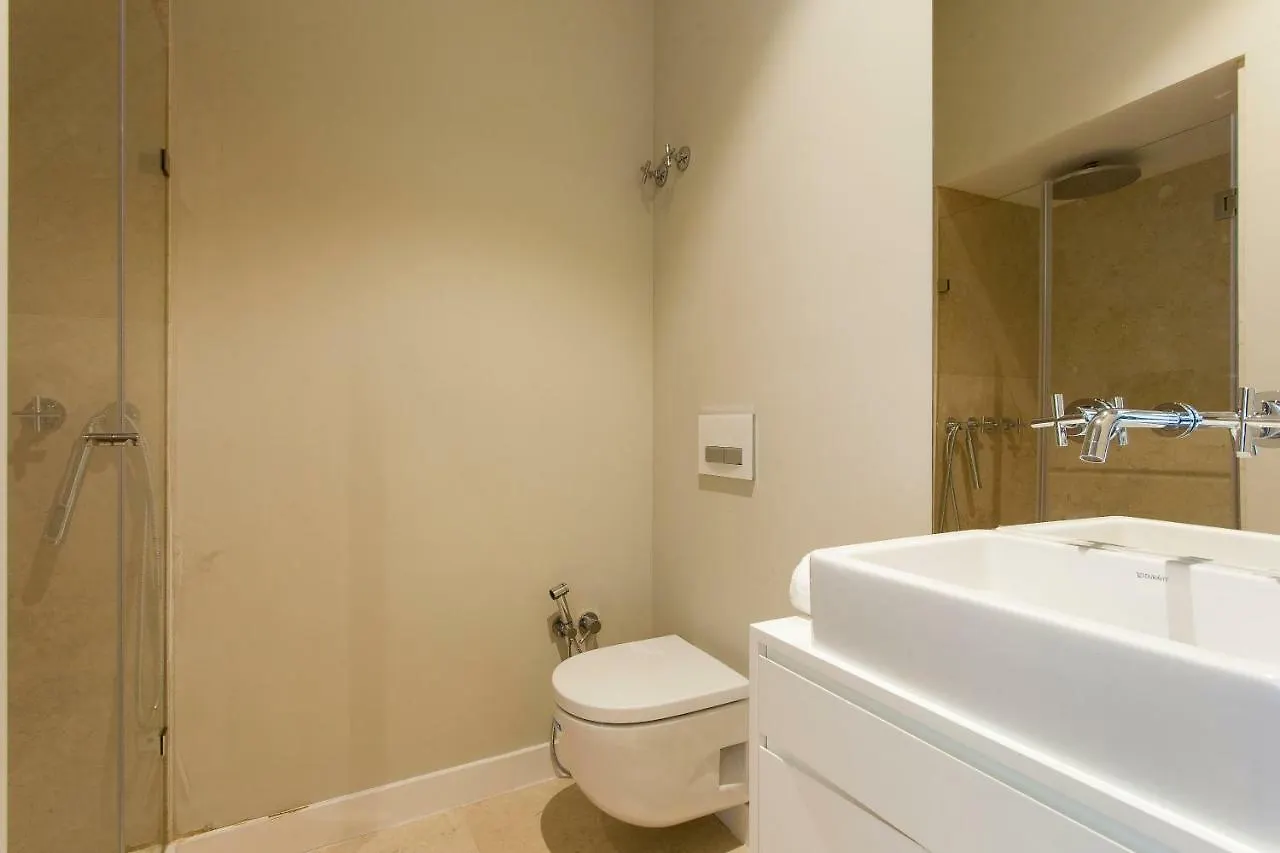 Joivy Deluxe 3Br Apt With Workspace By Figueira Sq And Rossio Subway Lissabon 0*,  Portugal